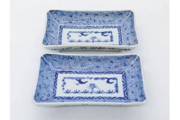 江戸期　成化年製　古伊万里　染付　微塵唐草　松竹梅文　約21cm　6.7寸　細かな絵付けが魅力の長皿2枚セット(角皿、和食器、和皿、六寸七分)(R-080998)