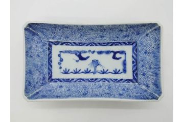 江戸期　成化年製　古伊万里　染付　微塵唐草　松竹梅文　約21cm　6.7寸　細かな絵付けが魅力の長皿2枚セット(角皿、和食器、和皿、六寸七分)(R-080998)