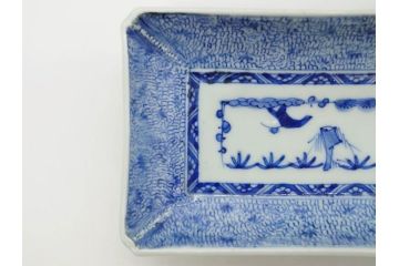 江戸期　成化年製　古伊万里　染付　微塵唐草　松竹梅文　約21cm　6.7寸　細かな絵付けが魅力の長皿2枚セット(角皿、和食器、和皿、六寸七分)(R-080998)