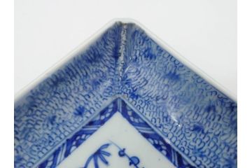 江戸期　成化年製　古伊万里　染付　微塵唐草　松竹梅文　約21cm　6.7寸　細かな絵付けが魅力の長皿2枚セット(角皿、和食器、和皿、六寸七分)(R-080998)