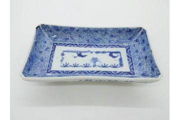 江戸期　成化年製　古伊万里　染付　微塵唐草　松竹梅文　約20cm　6.6寸　お料理を引き立ててくれる長皿2枚セット(角皿、和食器、和皿、六寸六分)(R-080999)
