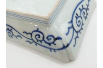 江戸期　成化年製　古伊万里　染付　微塵唐草　松竹梅文　約20cm　6.6寸　お料理を引き立ててくれる長皿2枚セット(角皿、和食器、和皿、六寸六分)(R-080999)
