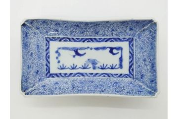江戸期　成化年製　古伊万里　染付　微塵唐草　松竹梅文　約20cm　6.6寸　お料理を引き立ててくれる長皿2枚セット(角皿、和食器、和皿、六寸六分)(R-080999)