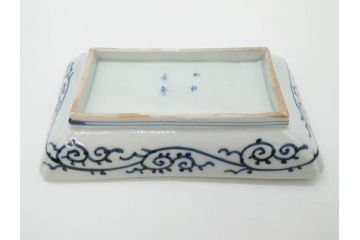 江戸期　成化年製　古伊万里　染付　微塵唐草　松竹梅文　約20cm　6.6寸　お料理を引き立ててくれる長皿2枚セット(角皿、和食器、和皿、六寸六分)(R-080999)