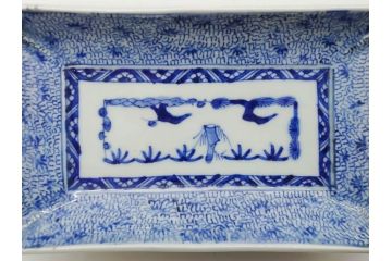 江戸期　成化年製　古伊万里　染付　微塵唐草　松竹梅文　約20cm　6.6寸　匠の美技が光る長皿2枚セット(角皿、和食器、和皿、六寸六分)(R-081000)