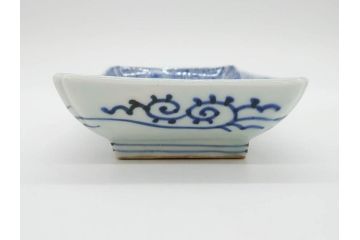 江戸期　成化年製　古伊万里　染付　微塵唐草　松竹梅文　約20cm　6.6寸　匠の美技が光る長皿2枚セット(角皿、和食器、和皿、六寸六分)(R-081000)