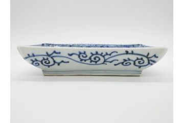 江戸期　成化年製　古伊万里　染付　微塵唐草　松竹梅文　約20cm　6.6寸　匠の美技が光る長皿2枚セット(角皿、和食器、和皿、六寸六分)(R-081000)