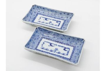 江戸期　成化年製　古伊万里　染付　微塵唐草　松竹梅文　約20cm　6.6寸　落ち着いた佇まいの長皿2枚セット(角皿、和食器、和皿、六寸六分)(R-081001)