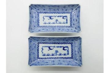 江戸期　成化年製　古伊万里　染付　微塵唐草　松竹梅文　約20cm　6.6寸　落ち着いた佇まいの長皿2枚セット(角皿、和食器、和皿、六寸六分)(R-081001)