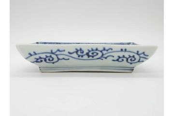 江戸期　成化年製　古伊万里　染付　微塵唐草　松竹梅文　約20cm　6.6寸　落ち着いた佇まいの長皿2枚セット(角皿、和食器、和皿、六寸六分)(R-081001)