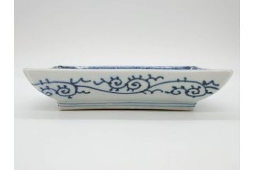 江戸期　成化年製　古伊万里　染付　微塵唐草　松竹梅文　約20cm　6.6寸　落ち着いた佇まいの長皿2枚セット(角皿、和食器、和皿、六寸六分)(R-081001)