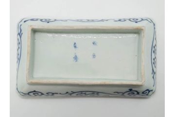 江戸期　成化年製　古伊万里　染付　微塵唐草　松竹梅文　約20cm　6.6寸　落ち着いた佇まいの長皿2枚セット(角皿、和食器、和皿、六寸六分)(R-081001)