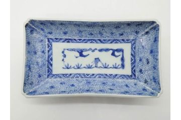 江戸期　成化年製　古伊万里　染付　微塵唐草　松竹梅文　約20cm　6.6寸　落ち着いた佇まいの長皿2枚セット(角皿、和食器、和皿、六寸六分)(R-081001)