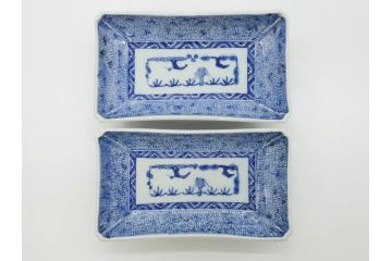 江戸期　成化年製　古伊万里　染付　微塵唐草　松竹梅文　約21cm　6.7寸　和の雰囲気漂う長皿2枚セット(角皿、和食器、和皿、六寸七分)(R-081002)