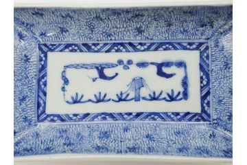 江戸期　成化年製　古伊万里　染付　微塵唐草　松竹梅文　約21cm　6.7寸　和の雰囲気漂う長皿2枚セット(角皿、和食器、和皿、六寸七分)(R-081002)