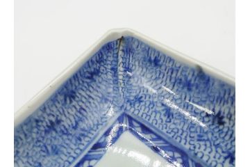 江戸期　成化年製　古伊万里　染付　微塵唐草　松竹梅文　約21cm　6.7寸　和の雰囲気漂う長皿2枚セット(角皿、和食器、和皿、六寸七分)(R-081002)