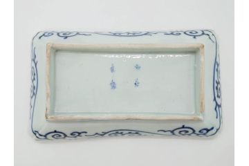 江戸期　成化年製　古伊万里　染付　微塵唐草　松竹梅文　約21cm　6.7寸　和の雰囲気漂う長皿2枚セット(角皿、和食器、和皿、六寸七分)(R-081002)