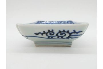 江戸期　成化年製　古伊万里　染付　微塵唐草　松竹梅文　約21cm　6.7寸　和の雰囲気漂う長皿2枚セット(角皿、和食器、和皿、六寸七分)(R-081002)