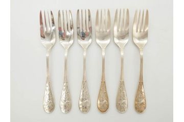 アメリカ　TIFFANY&CO.(ティファニー)　STERLINGSILVER(スターリングシルバー) Jardin　総重量 約338g　細かな花や鳥のデザインが上品なデザートフォーク6本セット(DESSERT FORKS、銀製品、洋食器、カトラリー、ジャルダン、収納袋付き、共箱付き)(R-081003)