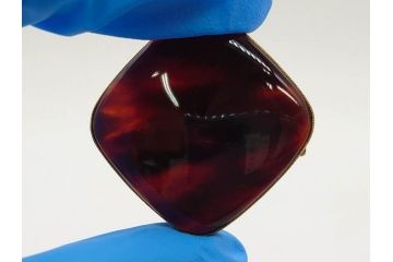 アンティーク　時代物　べっ甲(鼈甲)　美しい艶が魅力の帯留4点セット(魚、鯉、花、帯留め、着物道具、和装小物、アクセサリー、共箱付き)(R-081007)
