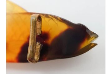 アンティーク　時代物　べっ甲(鼈甲)　美しい艶が魅力の帯留4点セット(魚、鯉、花、帯留め、着物道具、和装小物、アクセサリー、共箱付き)(R-081007)