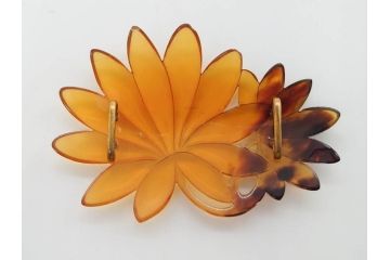 アンティーク　時代物　べっ甲(鼈甲)　美しい艶が魅力の帯留4点セット(魚、鯉、花、帯留め、着物道具、和装小物、アクセサリー、共箱付き)(R-081007)