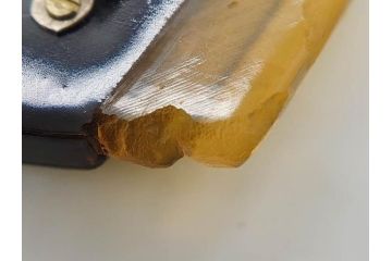 アンティーク　時代物　螺鈿細工　べっ甲(鼈甲)　オパール　上品な雰囲気の帯留2点セット(蝶、花、菊、扇、帯締め、帯留め、着物道具、和装小物、アクセサリー)(R-081011)