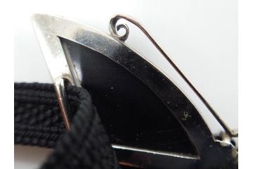 アンティーク　時代物　螺鈿細工　べっ甲(鼈甲)　オパール　上品な雰囲気の帯留2点セット(蝶、花、菊、扇、帯締め、帯留め、着物道具、和装小物、アクセサリー)(R-081011)