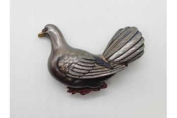 アンティーク　時代物　金工　彫金　気品を感じる帯留7点セット(在銘作家物、弘光、ハト、鳩、ツル、鶴、花、波に千鳥、観世水、帯留め、着物道具、和装小物、アクセサリー、ケース付き)(R-081012)