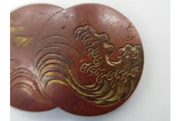 アンティーク　時代物　金工　彫金　気品を感じる帯留7点セット(在銘作家物、弘光、ハト、鳩、ツル、鶴、花、波に千鳥、観世水、帯留め、着物道具、和装小物、アクセサリー、ケース付き)(R-081012)