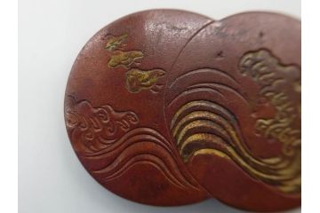 アンティーク　時代物　金工　彫金　気品を感じる帯留7点セット(在銘作家物、弘光、ハト、鳩、ツル、鶴、花、波に千鳥、観世水、帯留め、着物道具、和装小物、アクセサリー、ケース付き)(R-081012)