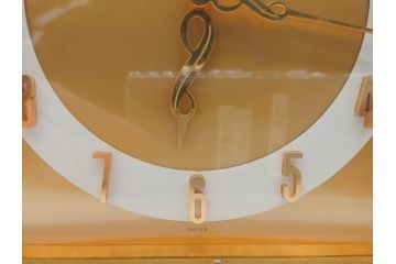 スイス　IMHOF(インホフ)　15 JEWELS(15石)　お部屋をエレガントな雰囲気にさせる置時計(観音開き、古時計、ディスプレイ)(R-081015)