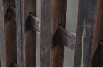 アンティーク建具　時代を経た趣が感じられる荒格子窓1組、4枚セット(格子戸、引き戸)(R-081016)