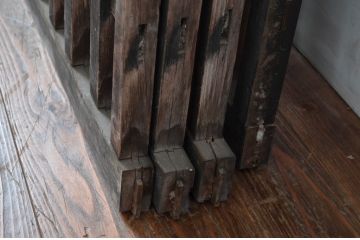 アンティーク建具　時代を経た趣が感じられる荒格子窓1組、4枚セット(格子戸、引き戸)(R-081016)