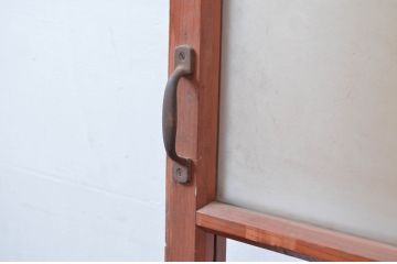 アンティーク建具　木の温かみある風合いが魅力的なドア1枚(扉、ガラス扉、木製扉)(R-081024)