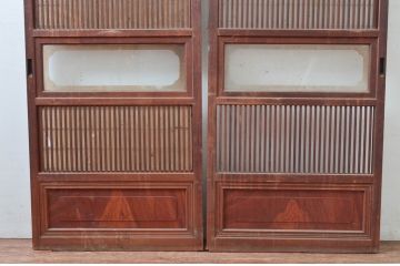 アンティーク建具　腰板欅(ケヤキ)材　裏障子付きの幅狭格子戸2枚セット(引き戸、障子戸、ガラス戸)(R-081027)
