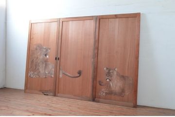 アンティーク建具　激レア　希少!!　迫力のあるライオンと細部まで描かれた雁(ガン)の図柄が目を惹かれる板絵戸3枚セット(引き戸、板戸、獅子、鳥)(R-081028)
