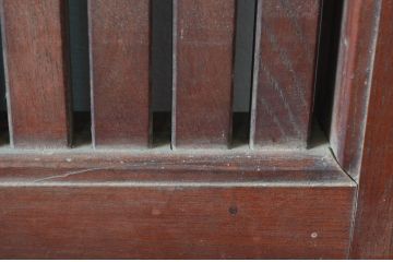 アンティーク建具　総欅(ケヤキ)材　上品さと重厚感を兼ね備えた富山蔵戸1枚(格子蔵戸、玄関戸、玄関ドア、引き戸)(R-081031)