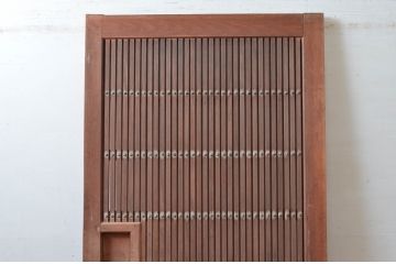 アンティーク建具　上手物!!　関西地方　上質な和の空間を演出する作りの良い格子蔵戸1枚(格子戸、引き戸、玄関戸)(R-081032)