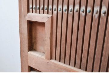 アンティーク建具　上手物!!　関西地方　上質な和の空間を演出する作りの良い格子蔵戸1枚(格子戸、引き戸、玄関戸)(R-081032)