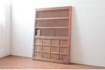 アンティーク建具　大振り!!　総欅(ケヤキ)材　経年によって増した味わいが魅力の大きな格子蔵戸1枚(引き戸、玄関戸、格子戸)(R-081033)