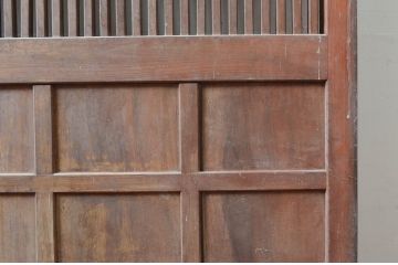 アンティーク建具　大振り!!　総欅(ケヤキ)材　経年によって増した味わいが魅力の大きな格子蔵戸1枚(引き戸、玄関戸、格子戸)(R-081033)