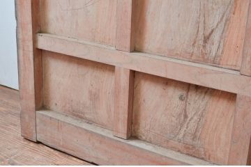 アンティーク建具　大振り!!　総欅(ケヤキ)材　経年によって増した味わいが魅力の大きな格子蔵戸1枚(引き戸、玄関戸、格子戸)(R-081033)