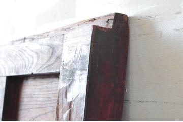 アンティーク建具　希少デザイン　上手物!　総欅材(ケヤキ)　鉄格子の小窓付きの重厚感あふれる蔵戸1枚(玄関戸、引き戸)(R-081035)