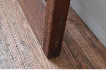 アンティーク建具　亀甲金網入りの重厚感あるマスメ格子蔵戸1枚(きつね格子、狐格子、升目格子戸、引き戸、蔵戸、格子戸、マス目、金網戸)(R-081036)