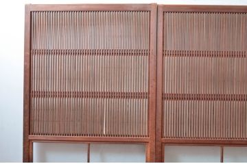 アンティーク建具　裏障子付き　どこか懐かしい雰囲気を感じるレトロな格子戸3枚セット(引き戸、障子戸)(R-081039)