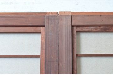 アンティーク建具　裏障子付き　どこか懐かしい雰囲気を感じるレトロな格子戸3枚セット(引き戸、障子戸)(R-081039)