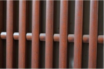 アンティーク建具　激レア!!　希少　特注品　腰板欅(ケヤキ)材　玉杢　両面格子仕上げが見事な最高級のガラス入り格子戸4枚セット　(R-081041)