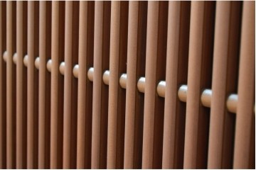 アンティーク建具　激レア!!　希少　特注品　腰板欅(ケヤキ)材　玉杢　両面格子仕上げが見事な最高級のガラス入り格子戸4枚セット　(R-081041)