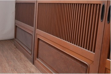 アンティーク建具　激レア!!　希少　特注品　腰板欅(ケヤキ)材　玉杢　両面格子仕上げが見事な最高級のガラス入り格子戸4枚セット　(R-081041)